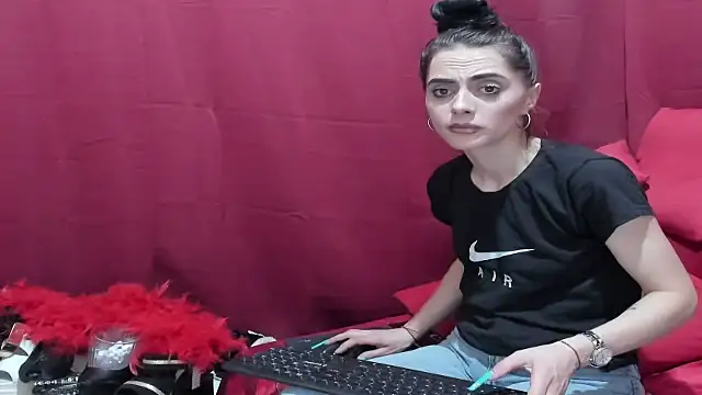 jessystarr - Jessystarr's free webcam - UK Sex Cams