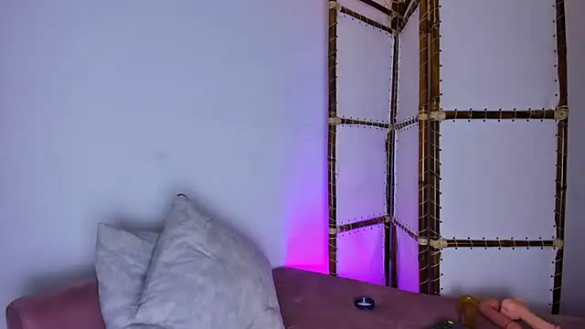 stefy_bratz (T young) - fuck ass whit dildo