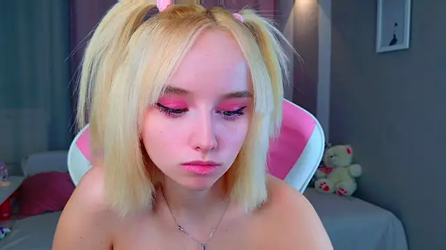 popjenny (F teen) - fingering my pussy