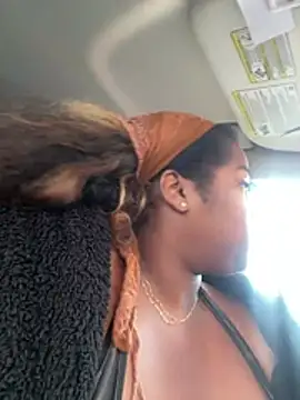 xoxoSELENAxoxo from StripChat is Freechat