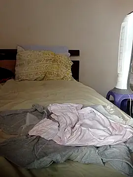 GOLDEN_HQUR live cam