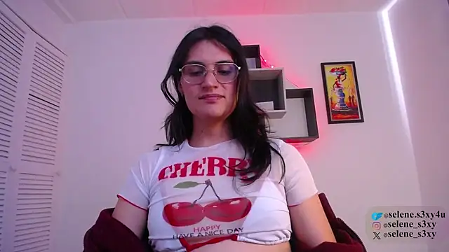 selene_cutie (T young) - Make the new girl happy ✨🌻