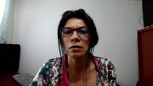 abrilsex23 - Abrilsex23's free webcam - UK Sex Cams