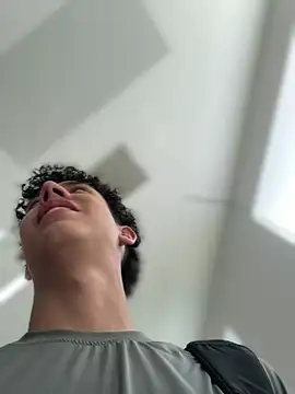 yoursexyjose live cam