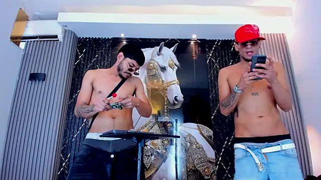 Mighty_Boys_888 live cam