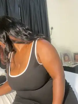 Cardiebae89 live sex cam