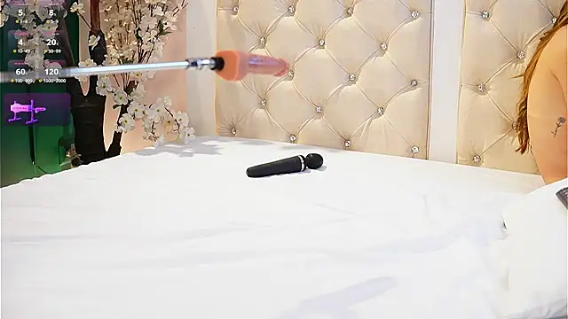 caroline_adams_ (F young) - Rub nipples with saliva and Ahegao