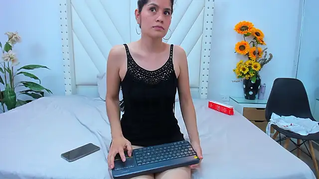 paulynavera (F young) - Blowjob