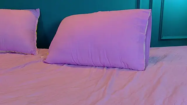 ale_cam (F young) - naked dance