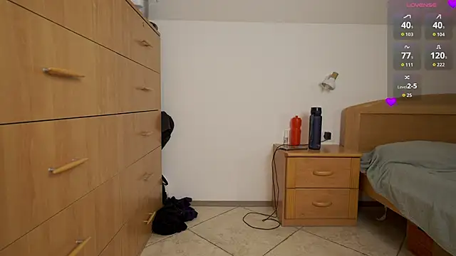 foxeslovefoxes live cam