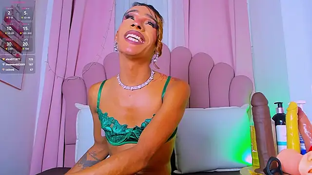 NicoleMadrird live cam