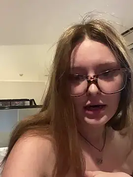 cherryrosealiee live cam