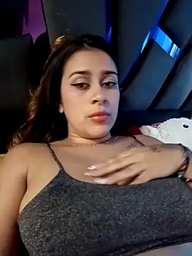 maribelle1 (G young) - Show pussy wet