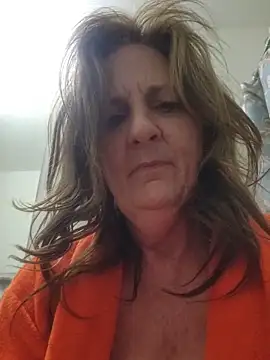 SultrySummer68 live cam