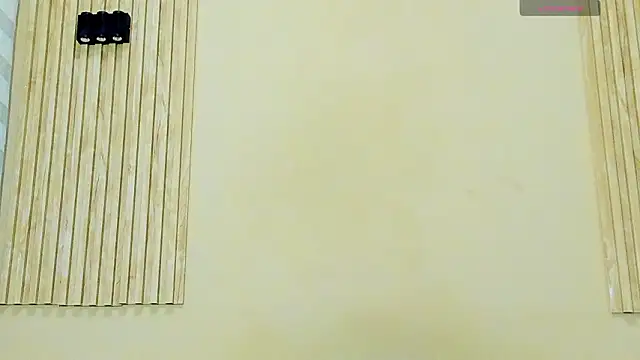 CHARLIE_WALKERR live cam