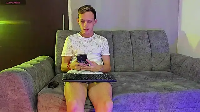 Two_sexboys live cam