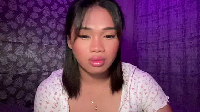 exotic_alyssa69 (T young) - Being classy but secretly horny