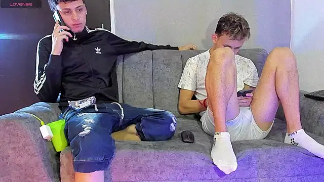 Two_sexboys live cam