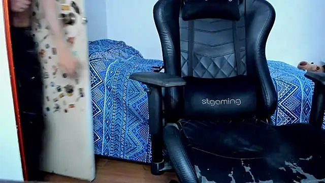 Tommy_Bred live sex cam