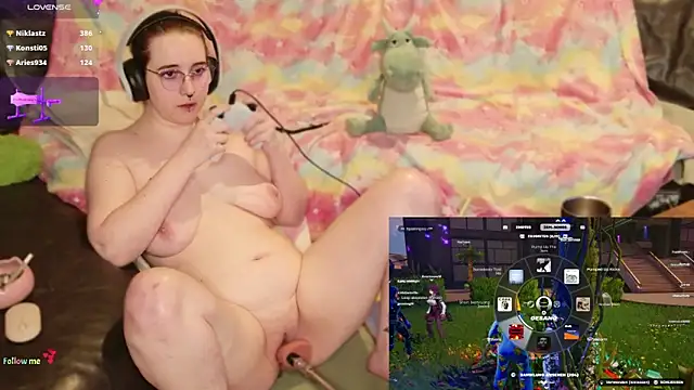 gamergirl_eve (G young) - LT 2 Videos + 2 Pics