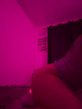 lilpeachypie - LilPeachyPie's free webcam