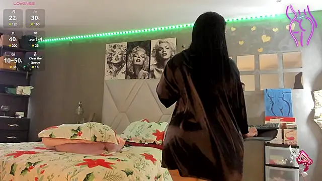 sexyzoe_69 (F young) - show oil naked 😋😍😍