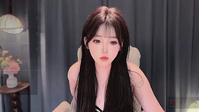 yaiyigirl (F teen) - 下半身开始发热