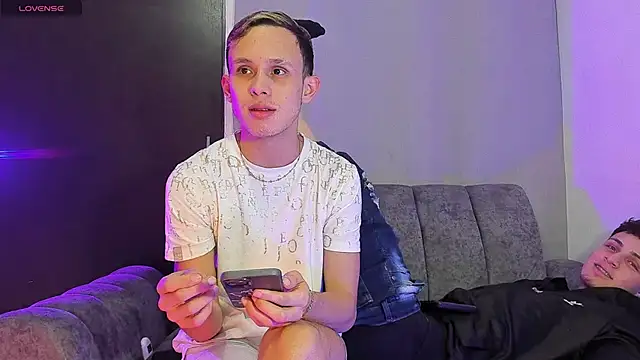 Two_sexboys live cam