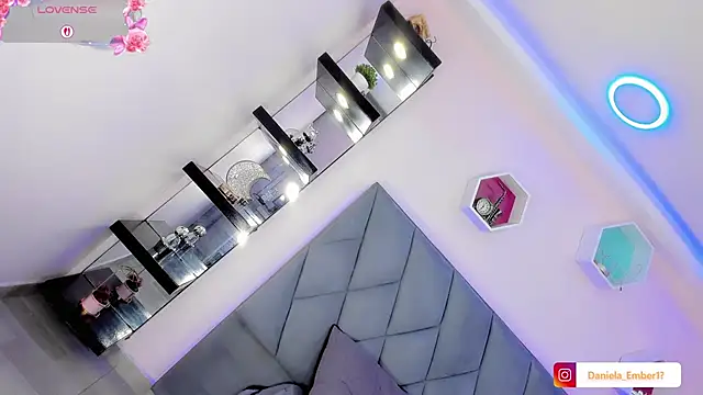 amira_ember (T teen) - I want to feel your love and your suppor