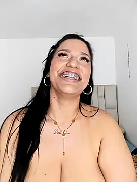 korinakovaa (F young) - Grab 2 dildos. Fuck 🍆