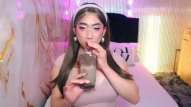 SelfsuckmyBigBanna webcam