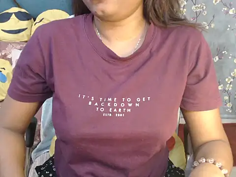 sexy_annya2 (F young) - ice on my boobs