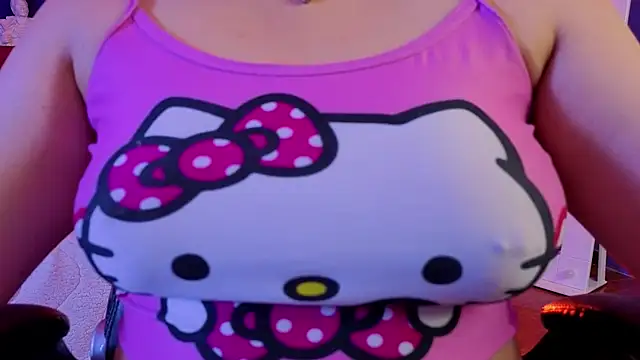 littlee_red (F young) - Oil in my body