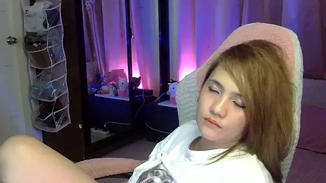 angelhennesy (F milf) - ✨️fuck my pussy zoom in💖💖