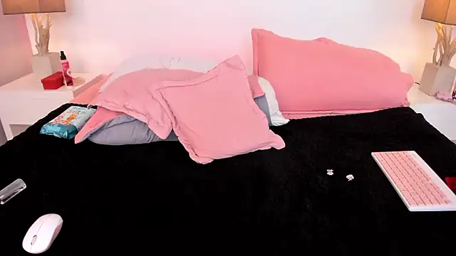 salomesaez - SalomeSaez's free webcam - UK Sex Cams