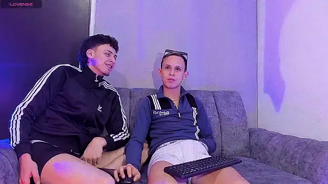 Two_sexboys live cam