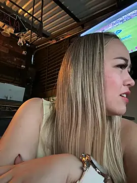 Danielavegax live cam