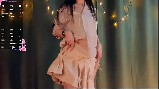 mirnatellado (F teen) - suck finger close to cam + bite