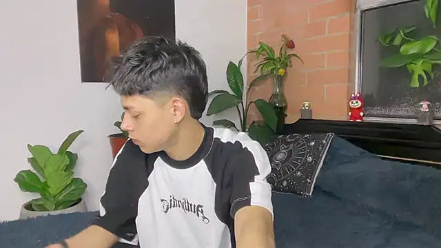 Andy_Belier23's live cam