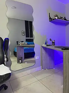 yelena03 (F milf) - Oil and bounce my buttocks