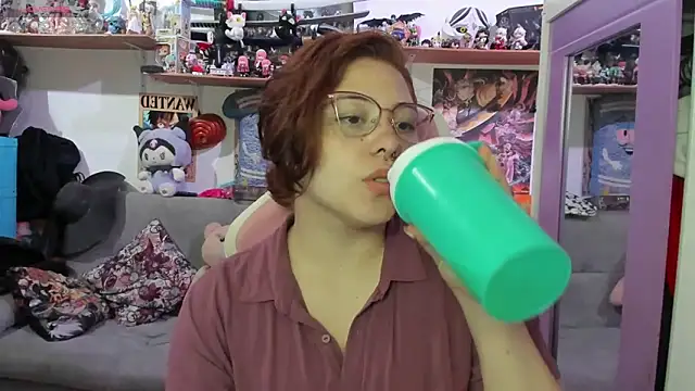 soficammy (F young) - Striptease