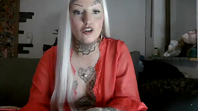 roxxyink - RoxxyInk's free webcam - UK Sex Cams