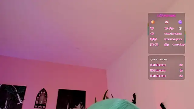 VelvetVampiree live sex cam