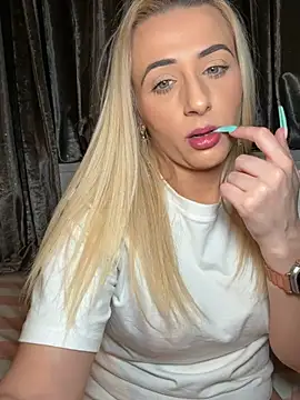 Strongqueen live cam