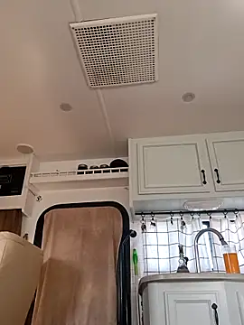 EZs_FuKRoOm live cam