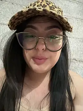 mileygia (F young) - Dildo