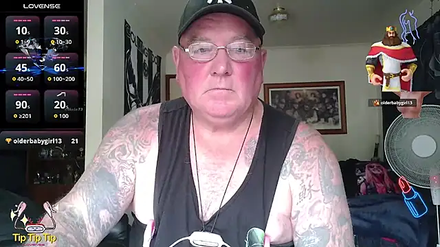 KINKYBLUEYES69 live cam