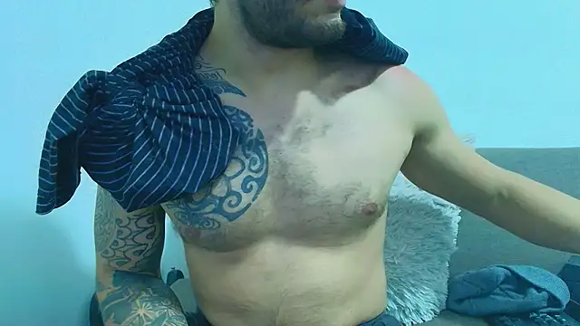 thomas_gun live sex cam