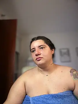 horny_roomiess live sex cam