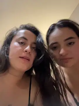 Antonella_Julieta live cam